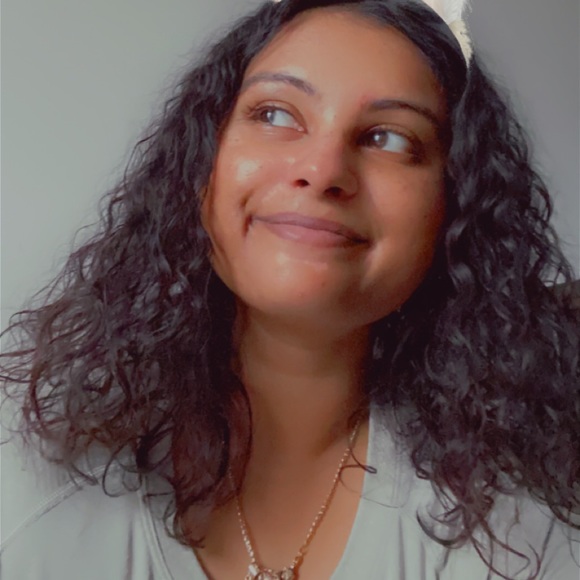 Meet your Posher, Shelenie - Picture 1 of 1